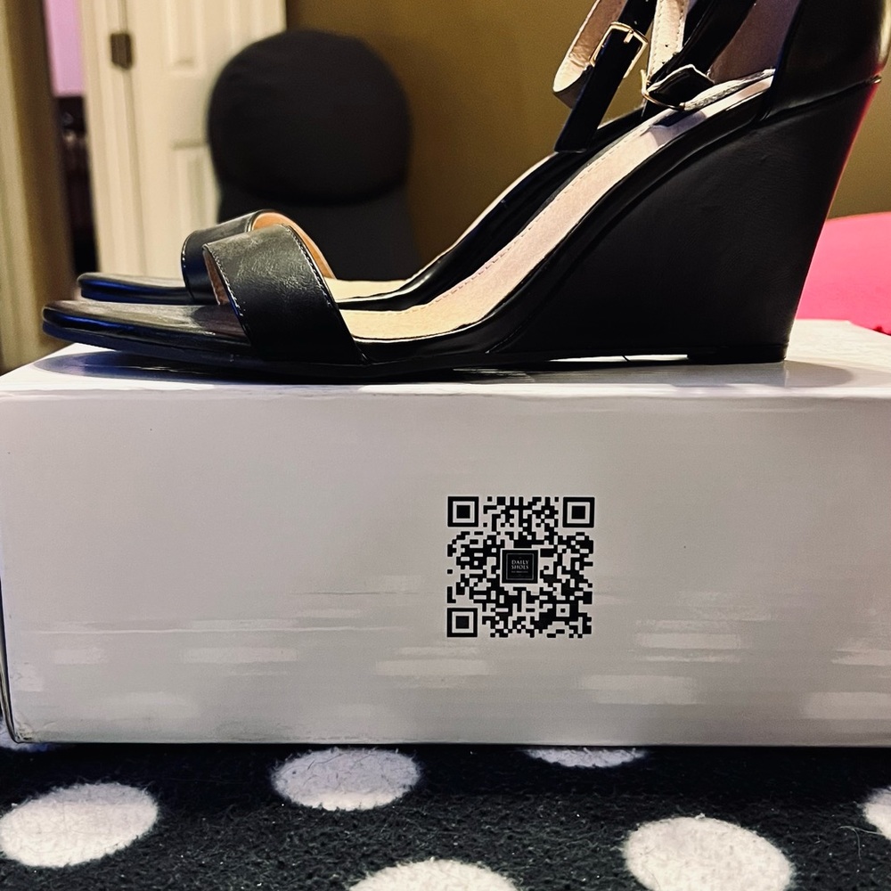 Like New - Black Wedge Heels Size 10